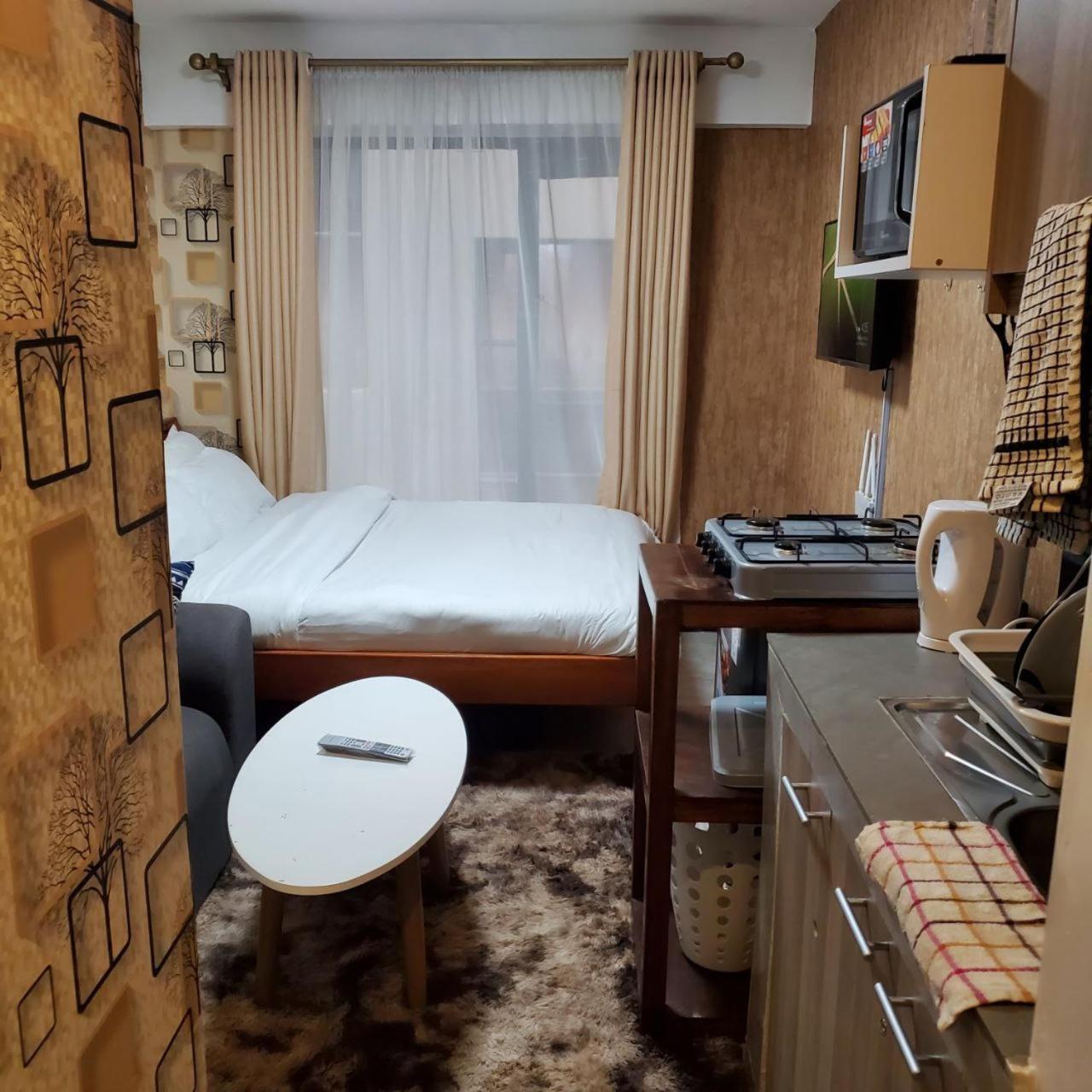 ナイロビLovely & Cozy Compact Studio Near Airport With Rooftop Viewアパートメント エクステリア 写真