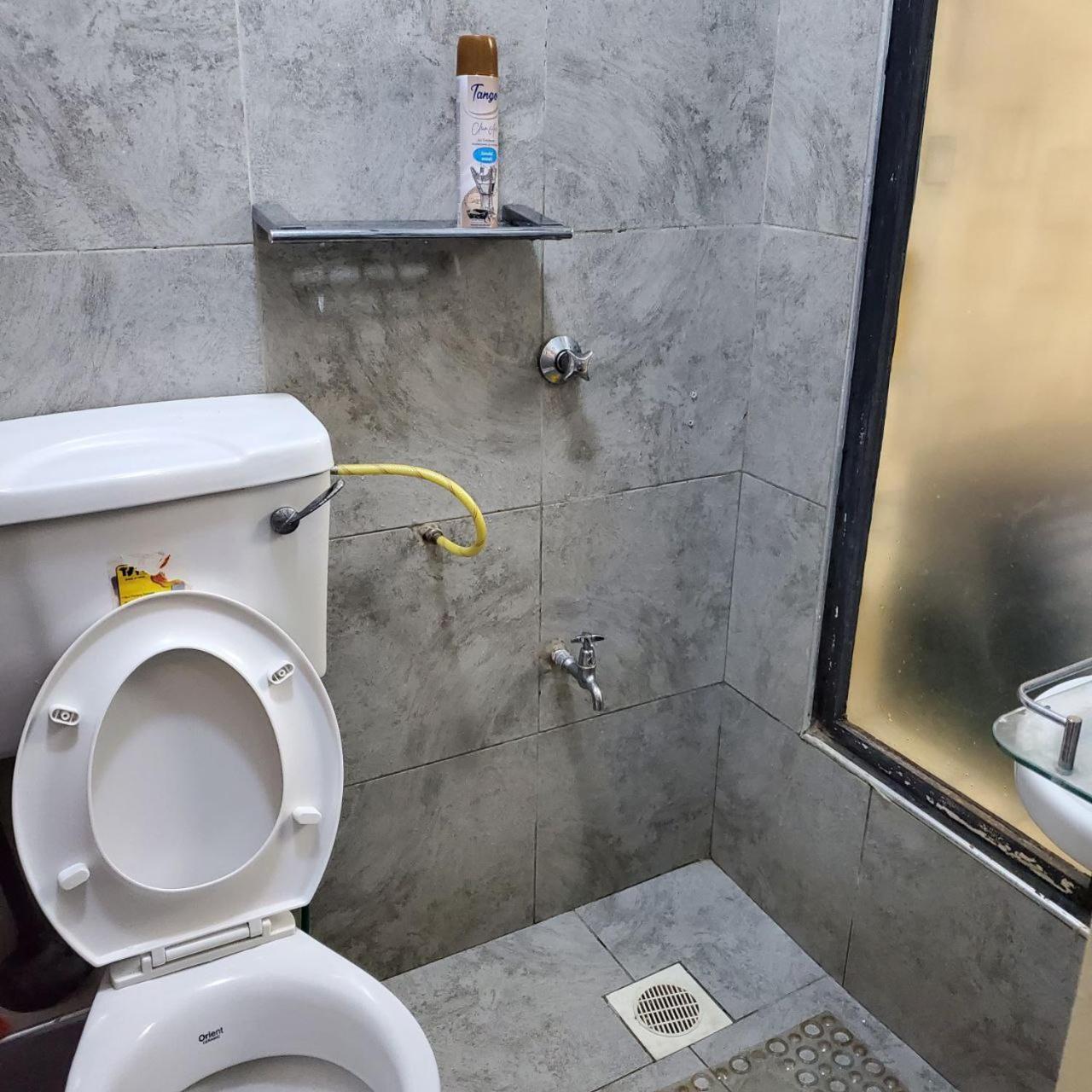 ナイロビLovely & Cozy Compact Studio Near Airport With Rooftop Viewアパートメント エクステリア 写真